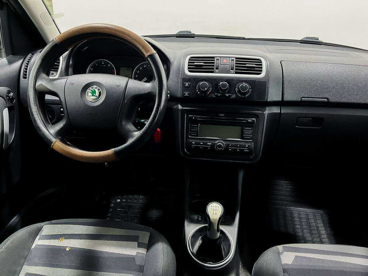 Skoda Roomster с пробегом — 2007 год. Фото: #8