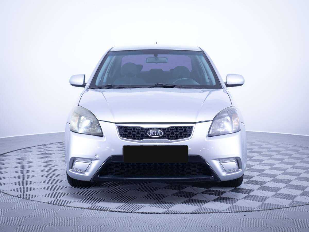 Kia Rio с пробегом — 2010 год. Фото: #1