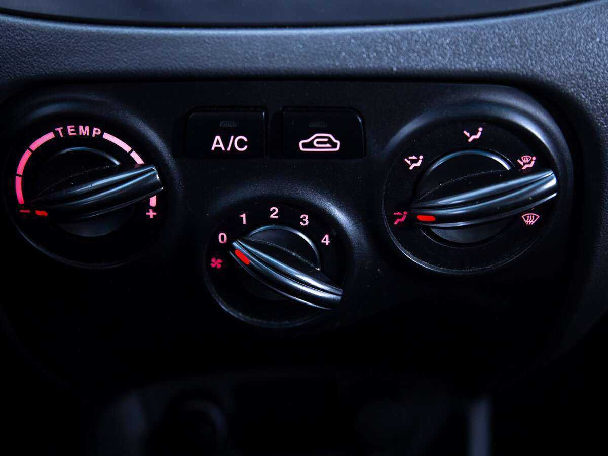 Kia Rio с пробегом — 2010 год. Фото: #15