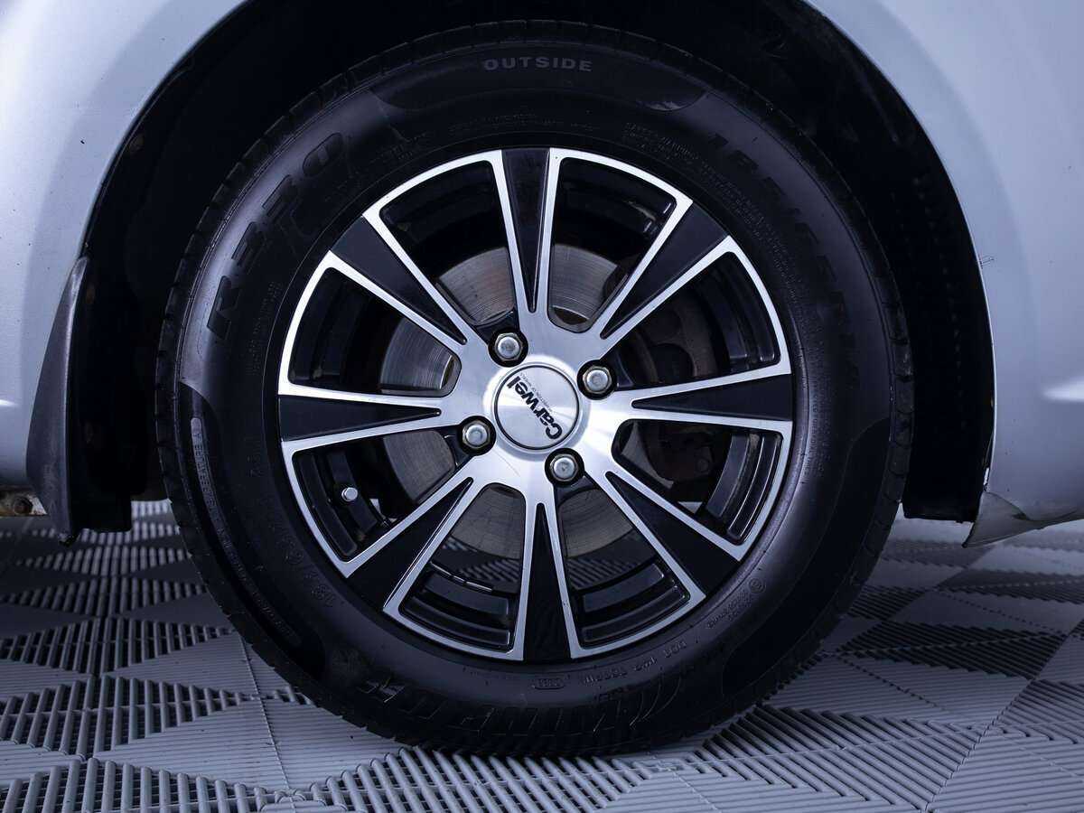 Kia Rio с пробегом — 2010 год. Фото: #16