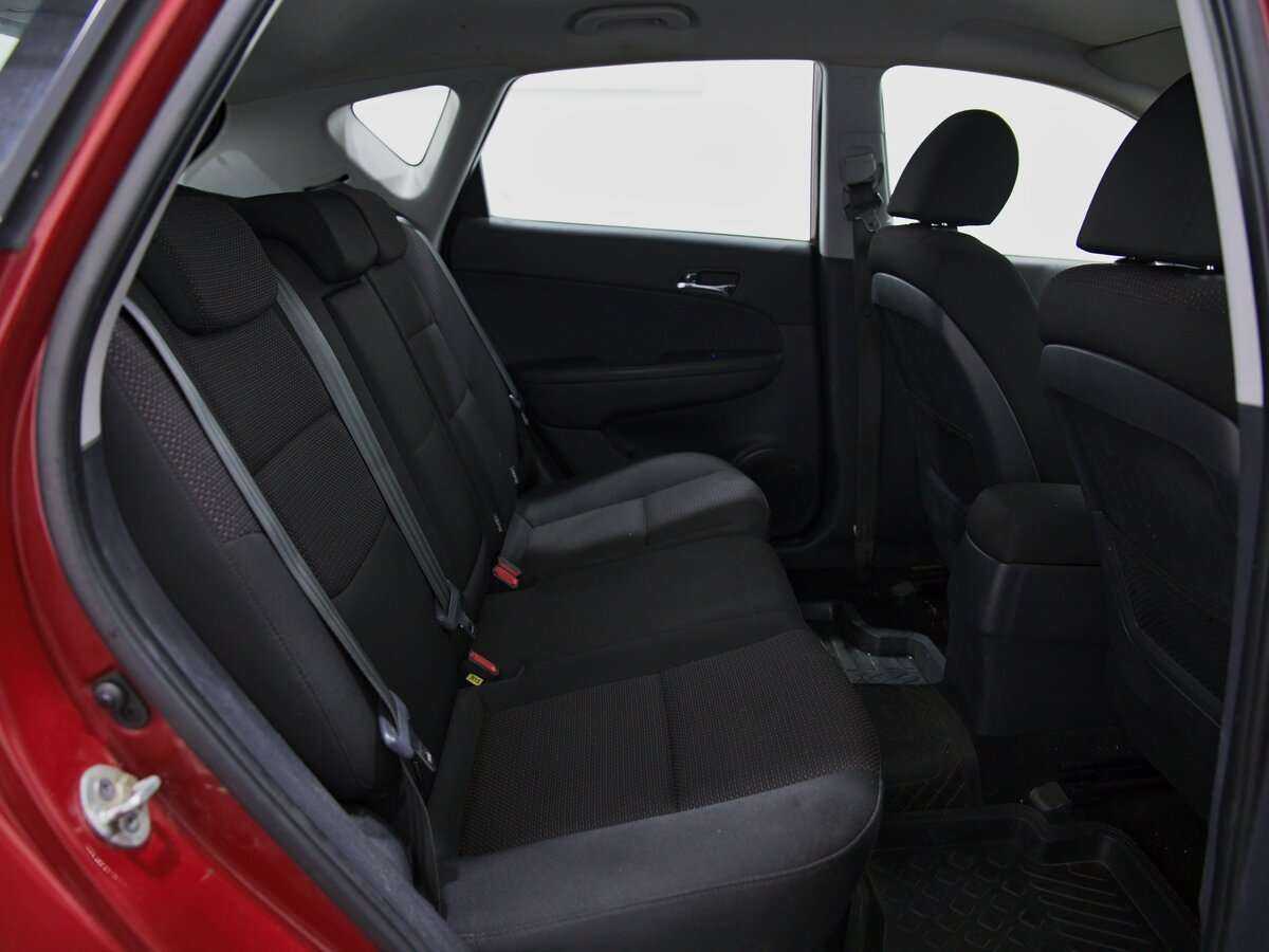 Hyundai i30 с пробегом — 2009 год. Фото: #6