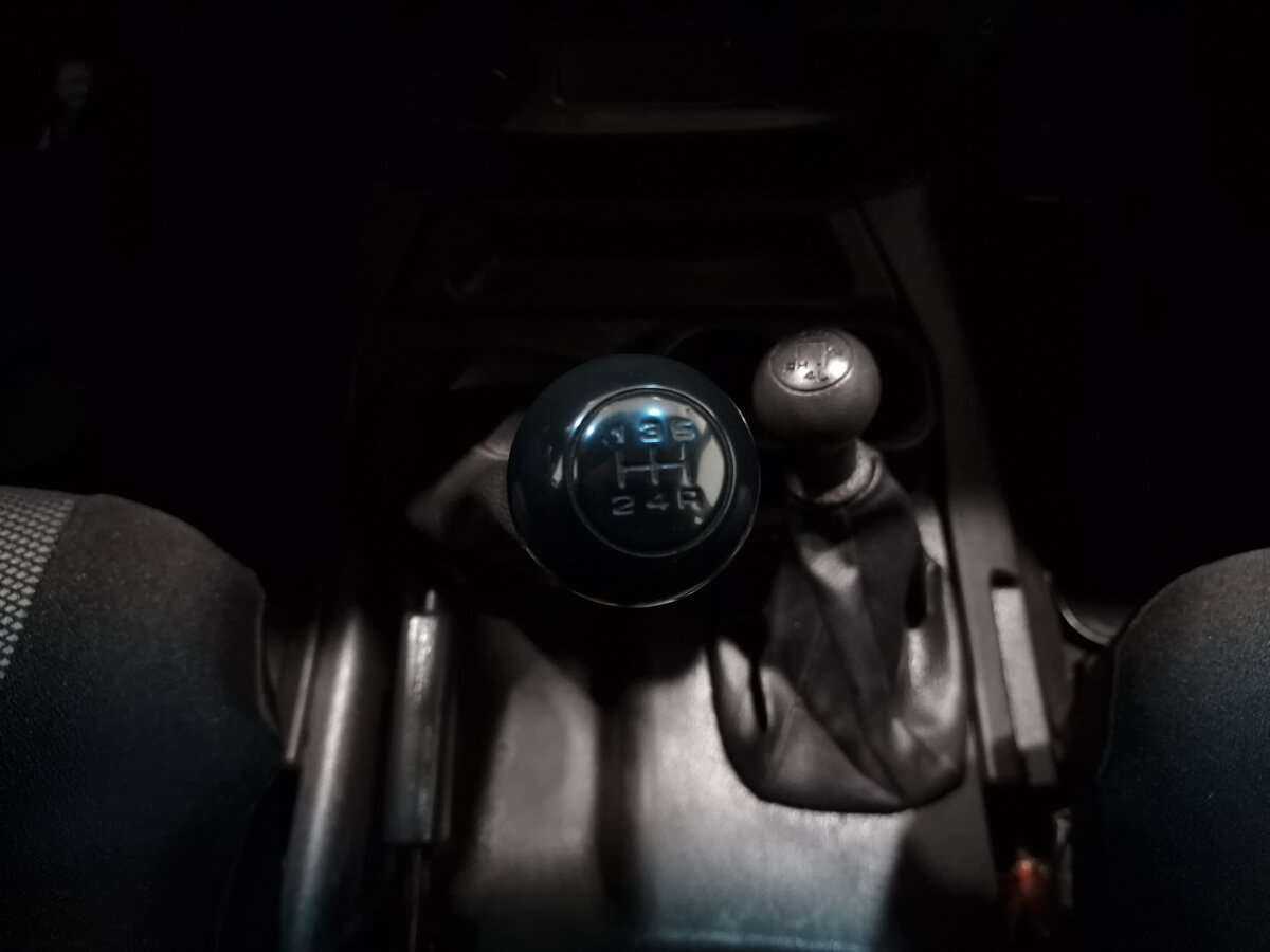 УАЗ Patriot с пробегом — 2012 год. Фото: #9