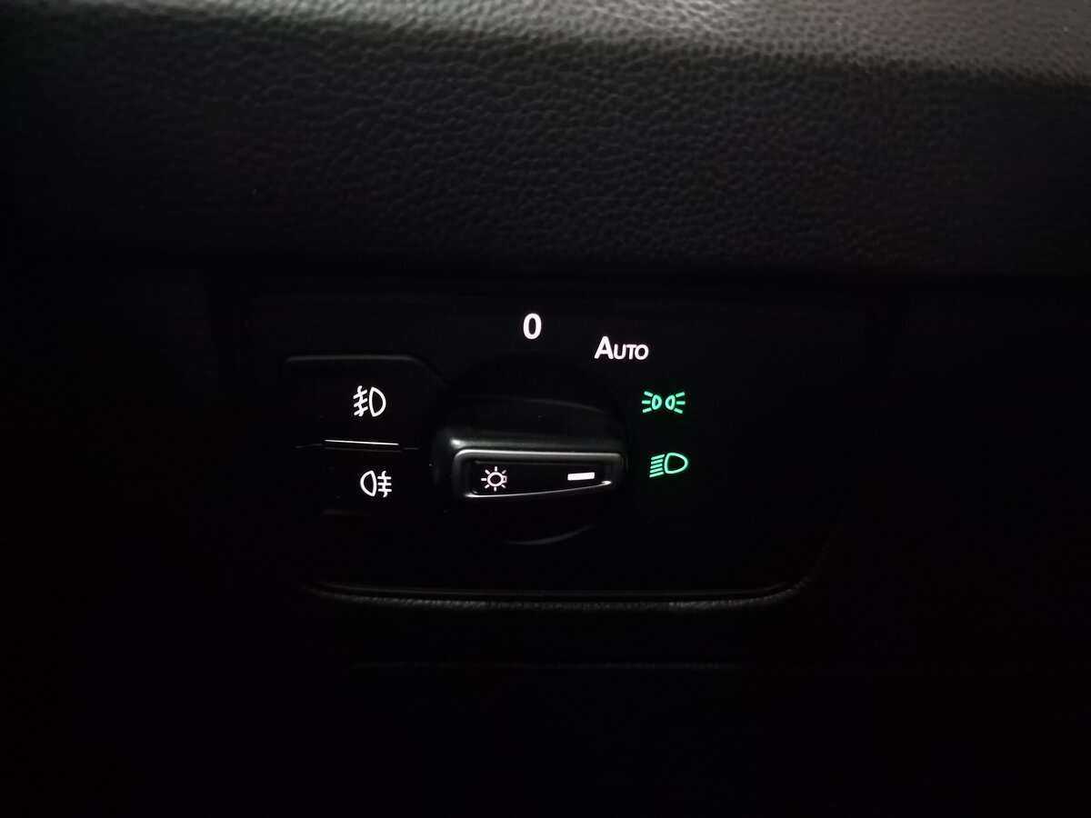 Volkswagen Passat с пробегом — 2015 год. Фото: #12