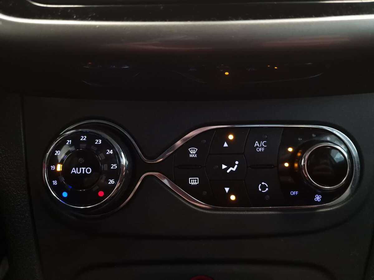 Renault Sandero с пробегом — 2019 год. Фото: #10