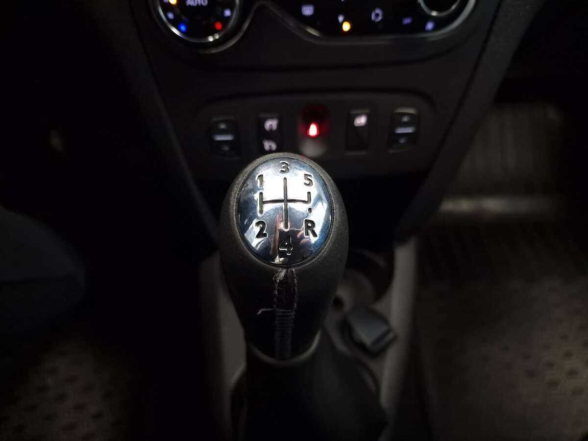 Renault Sandero с пробегом — 2019 год. Фото: #14