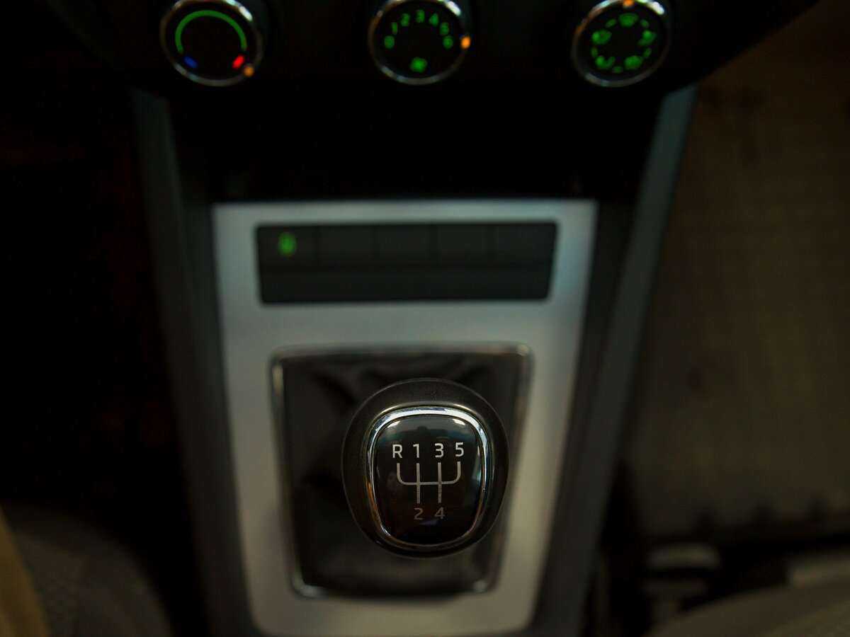 Skoda Octavia с пробегом — 2014 год. Фото: #12