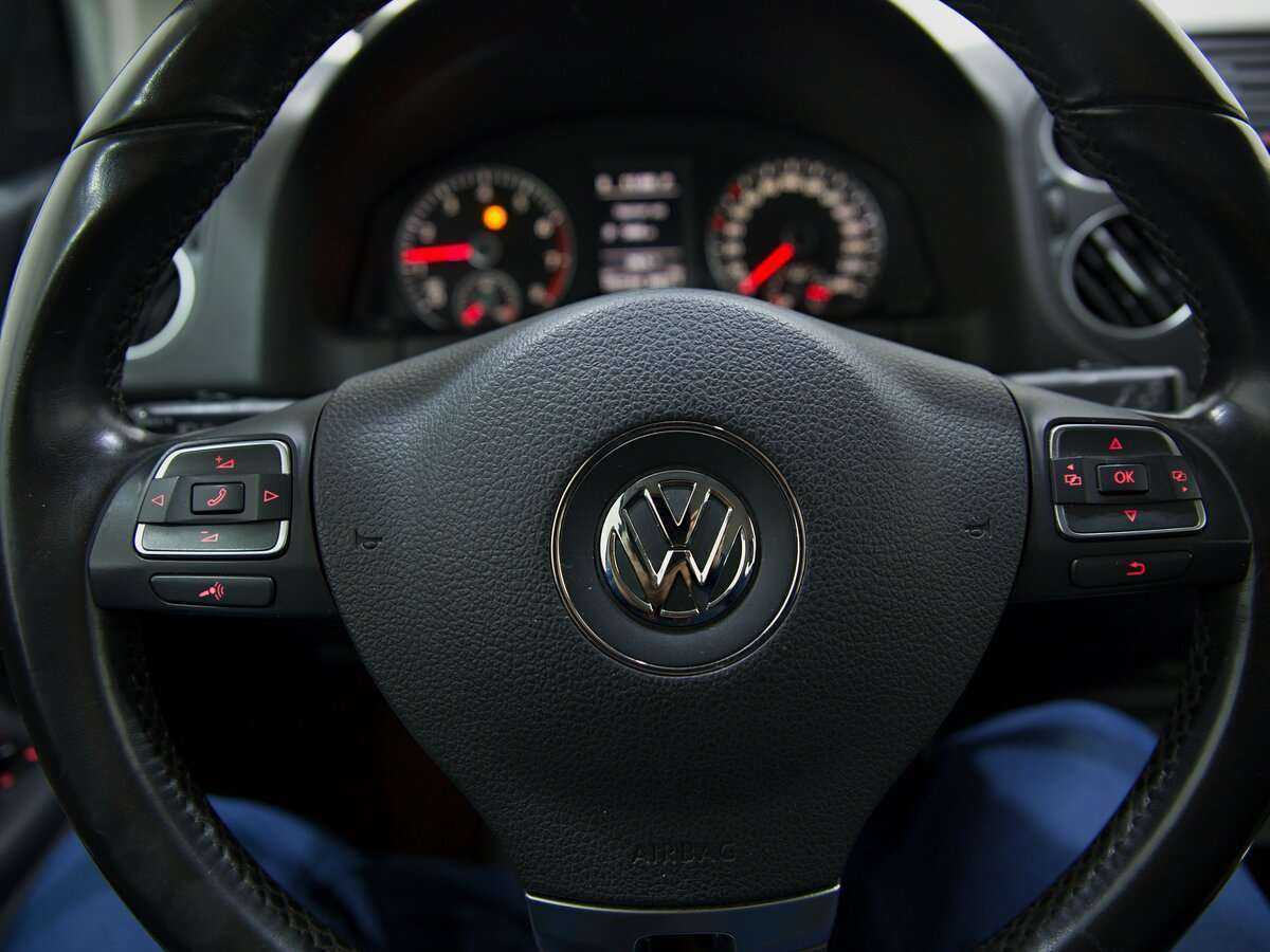 Volkswagen Golf Plus с пробегом — 2011 год. Фото: #7