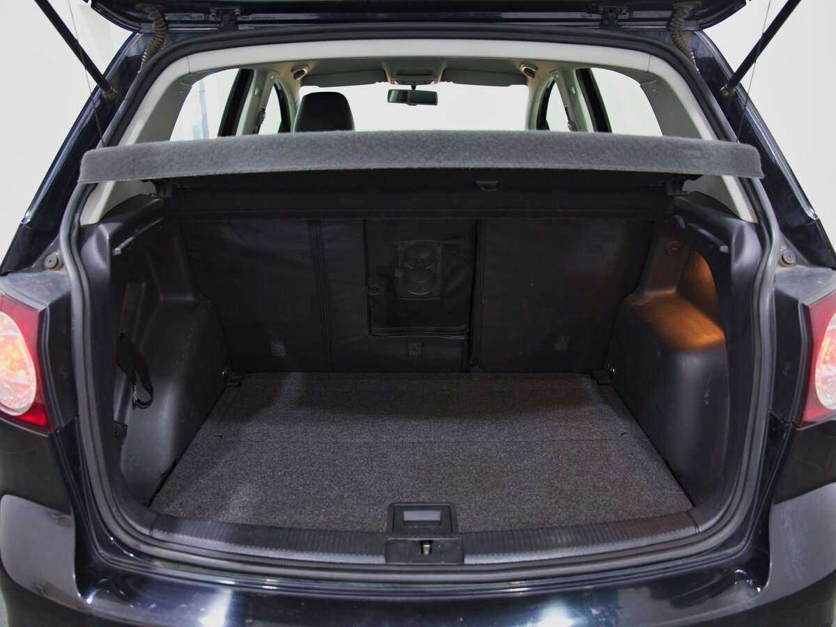 Volkswagen Golf Plus с пробегом — 2011 год. Фото: #15