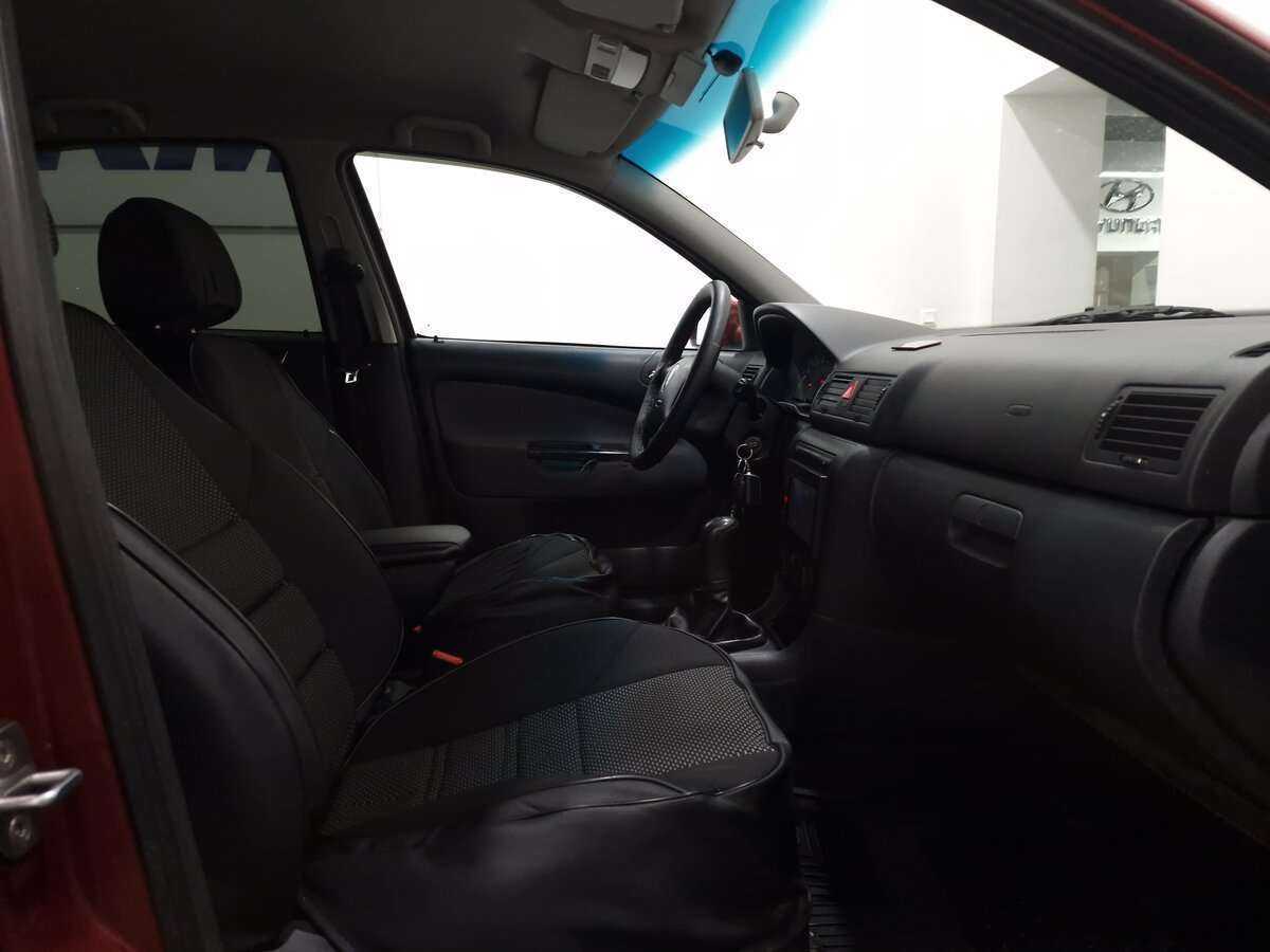 Skoda Octavia с пробегом — 2008 год. Фото: #10