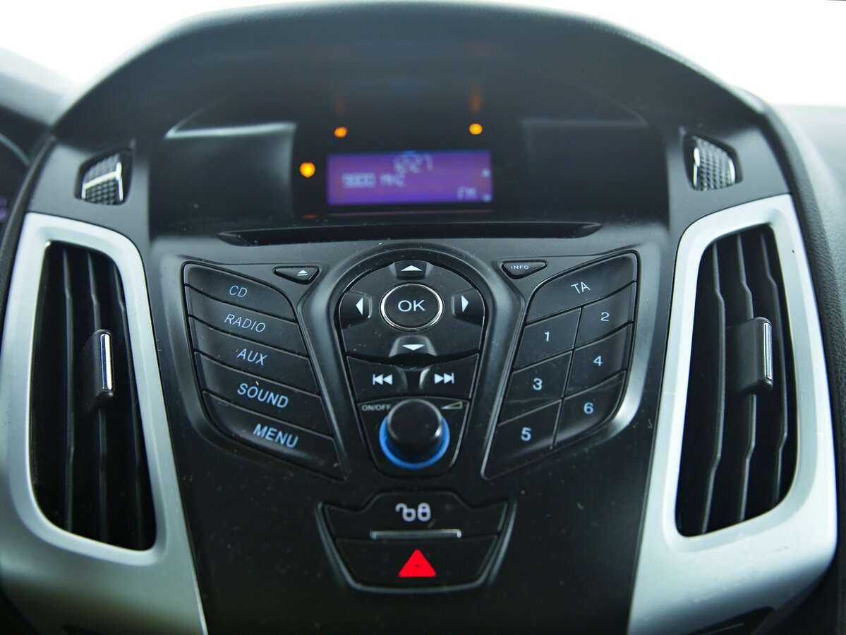 Ford Focus с пробегом — 2011 год. Фото: #8