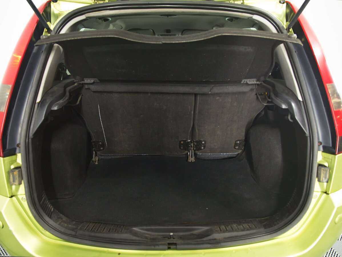 Ford Fusion с пробегом — 2005 год. Фото: #8