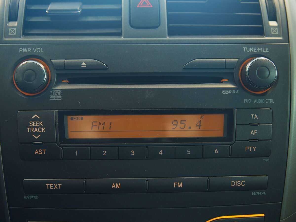 Toyota Corolla с пробегом — 2007 год. Фото: #6