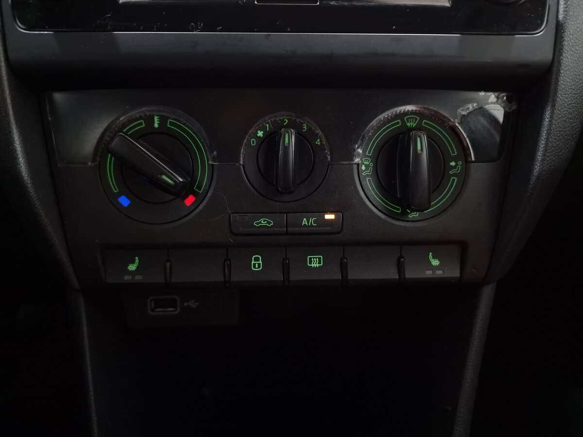 Skoda Rapid с пробегом — 2019 год. Фото: #9