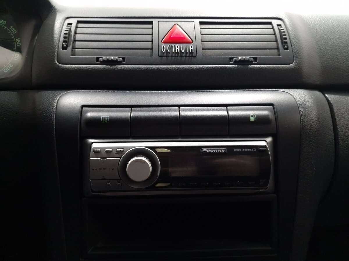Skoda Octavia с пробегом — 2007 год. Фото: #14