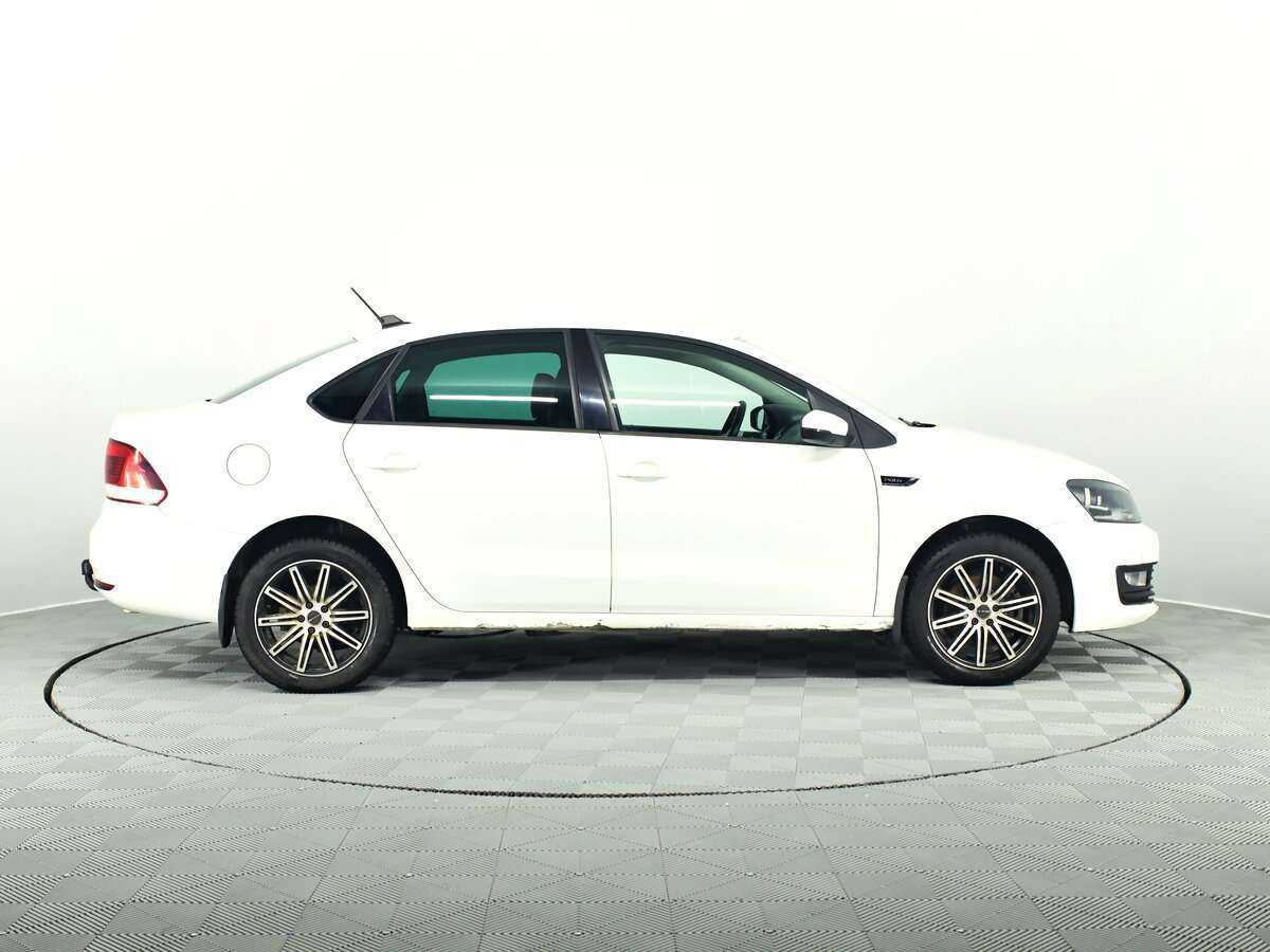 Volkswagen Polo с пробегом — 2018 год. Фото: #6