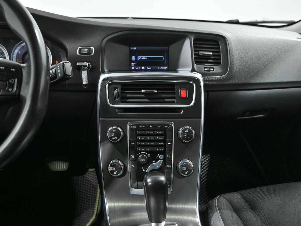 Volvo S60 с пробегом — 2011 год. Фото: #9