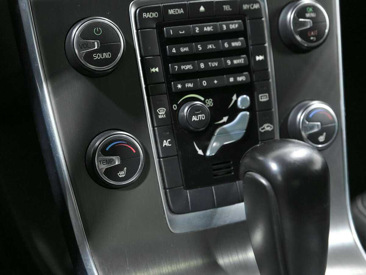 Volvo S60 с пробегом — 2011 год. Фото: #10