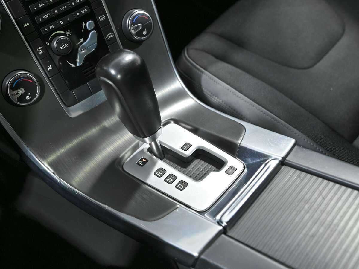 Volvo S60 с пробегом — 2011 год. Фото: #11