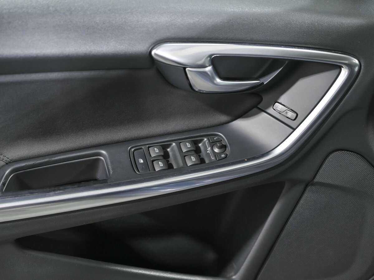 Volvo S60 с пробегом — 2011 год. Фото: #12