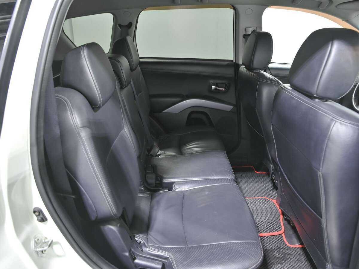 Mitsubishi Outlander с пробегом — 2011 год. Фото: #14