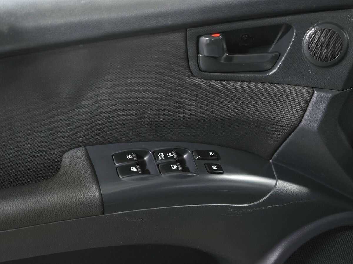 Kia Sportage с пробегом — 2009 год. Фото: #10