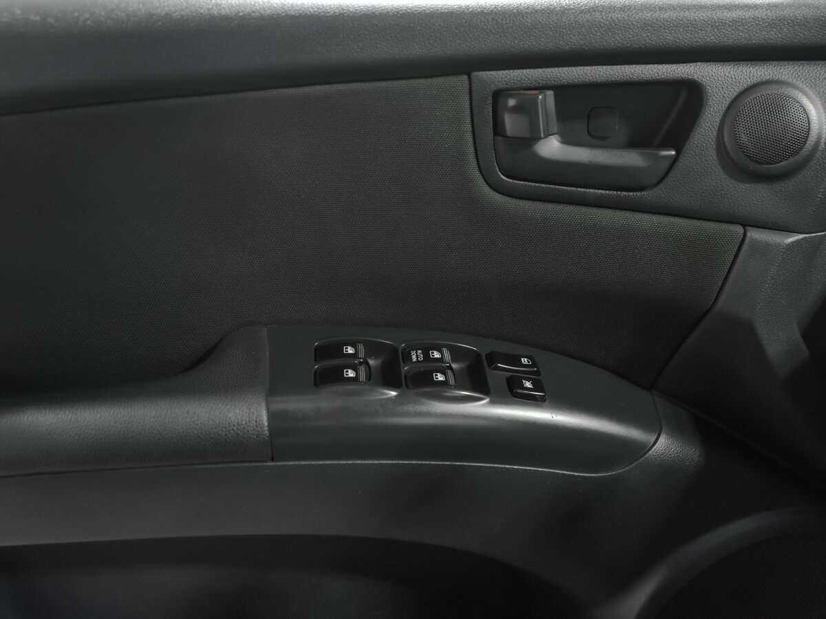 Kia Sportage с пробегом — 2009 год. Фото: #9