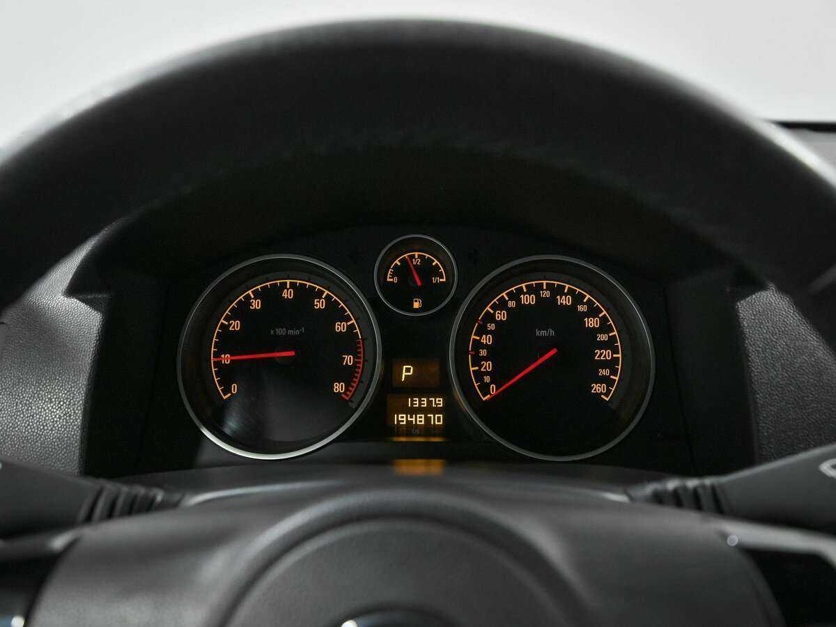 Opel Astra с пробегом — 2007 год. Фото: #6