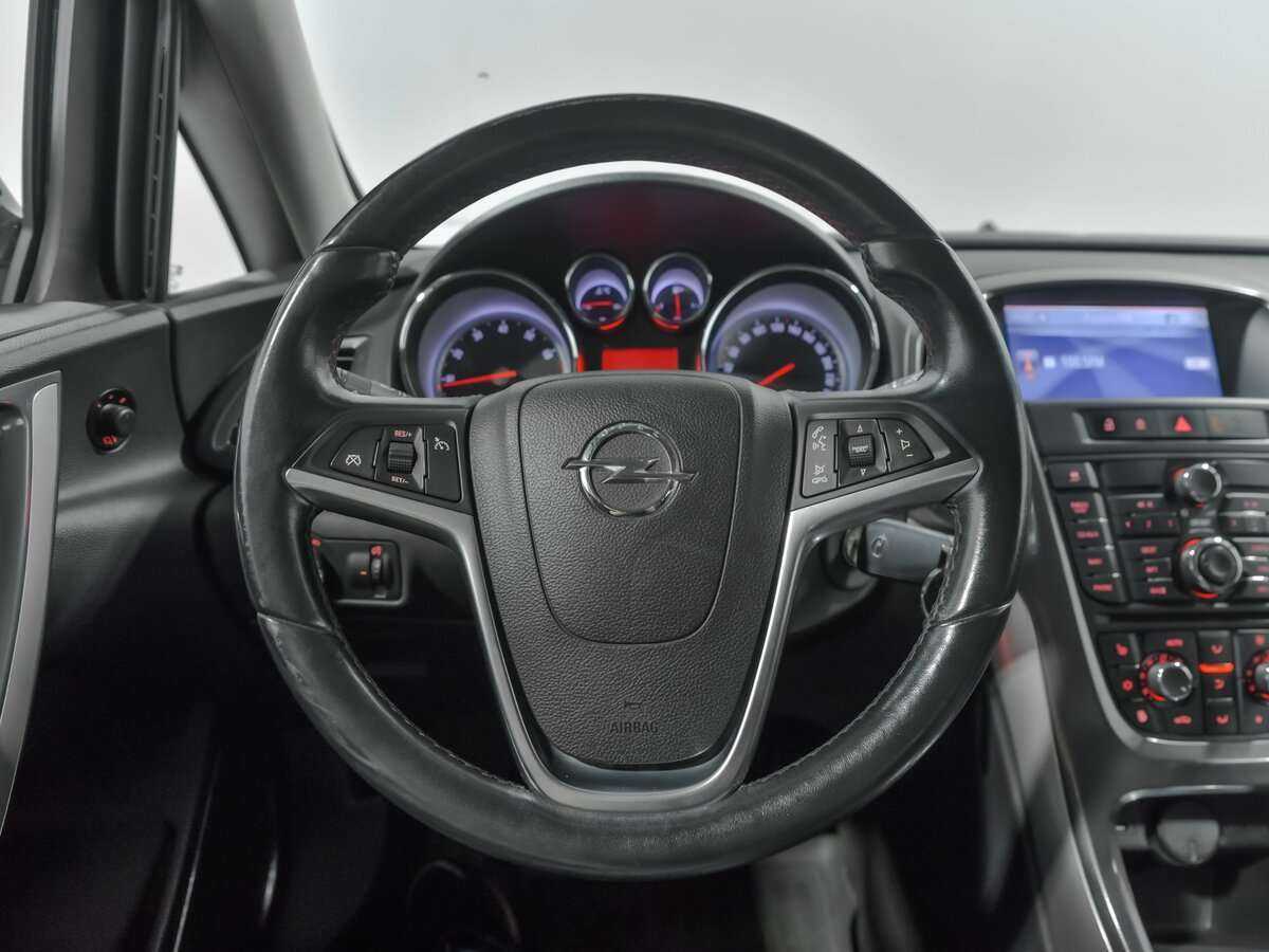 Opel Astra с пробегом — 2010 год. Фото: #7