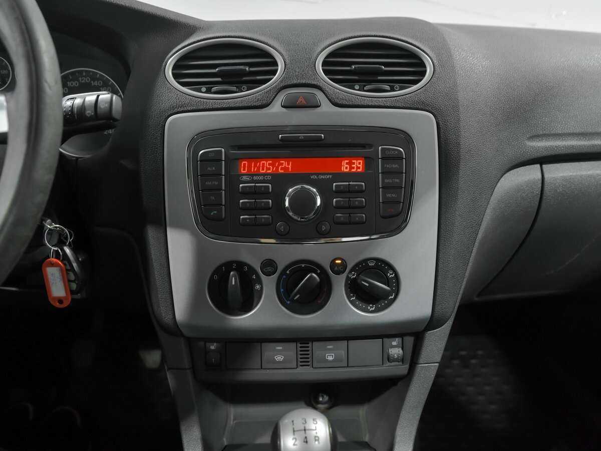 Ford Focus с пробегом — 2008 год. Фото: #7