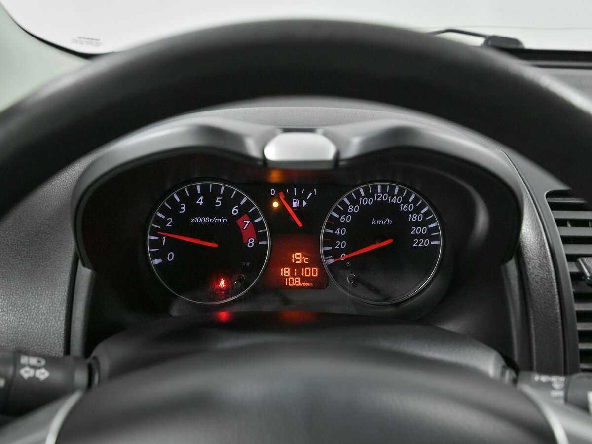 Nissan Note с пробегом — 2013 год. Фото: #6