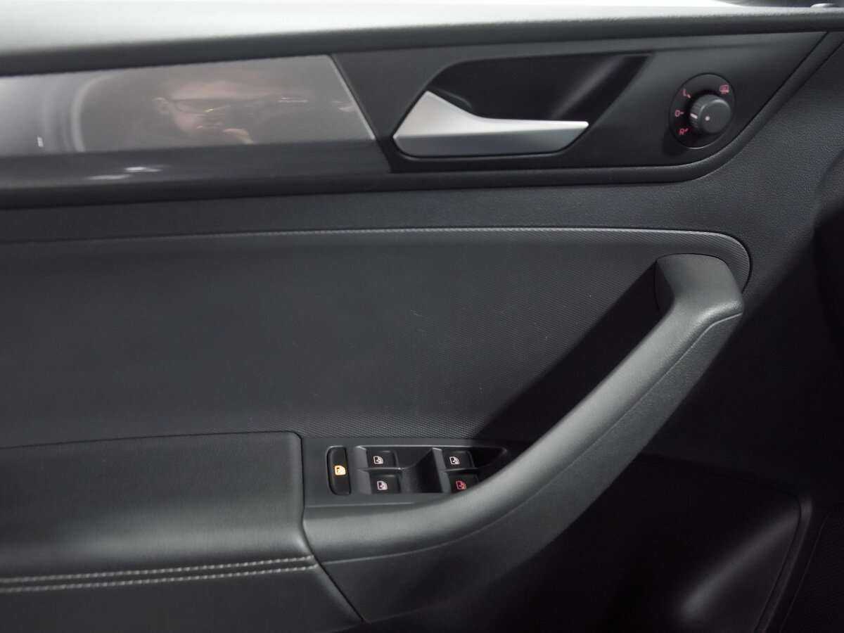 Volkswagen Polo с пробегом — 2021 год. Фото: #11