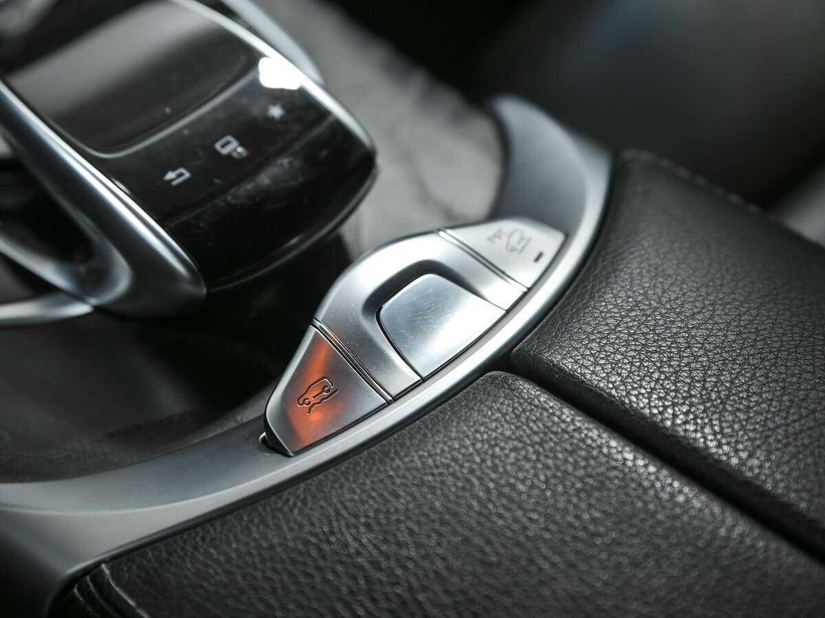 Mercedes-Benz GLC с пробегом — 2016 год. Фото: #12