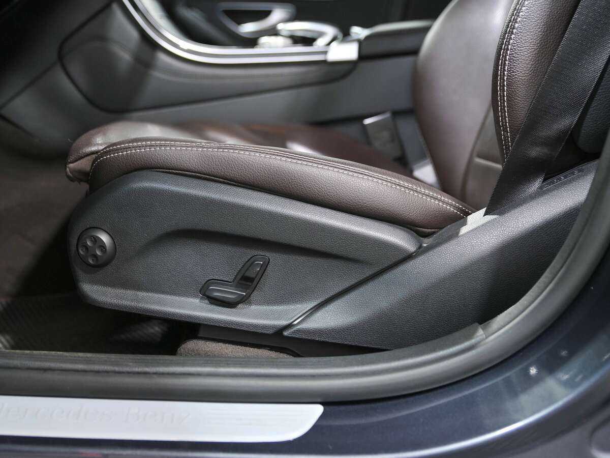 Mercedes-Benz GLC с пробегом — 2016 год. Фото: #17