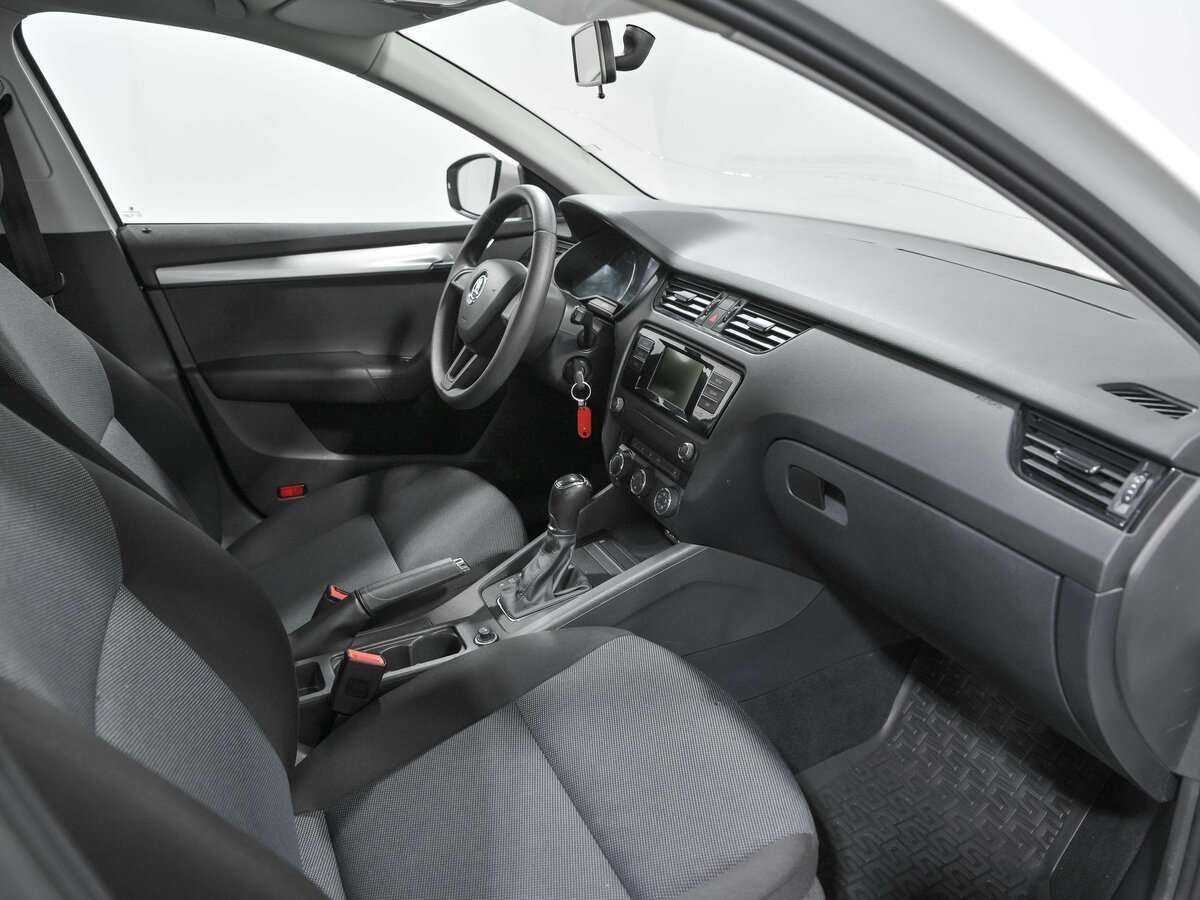 Skoda Octavia с пробегом — 2016 год. Фото: #6