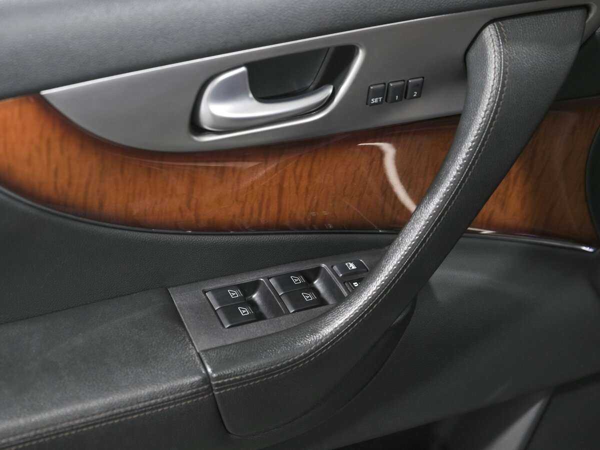 Infiniti FX с пробегом — 2012 год. Фото: #17