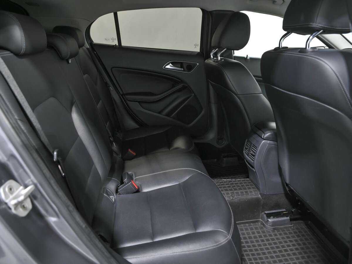 Mercedes-Benz GLA с пробегом — 2015 год. Фото: #14