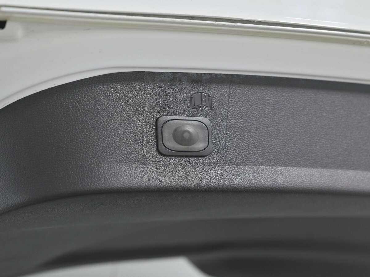 Ford Kuga с пробегом — 2016 год. Фото: #16