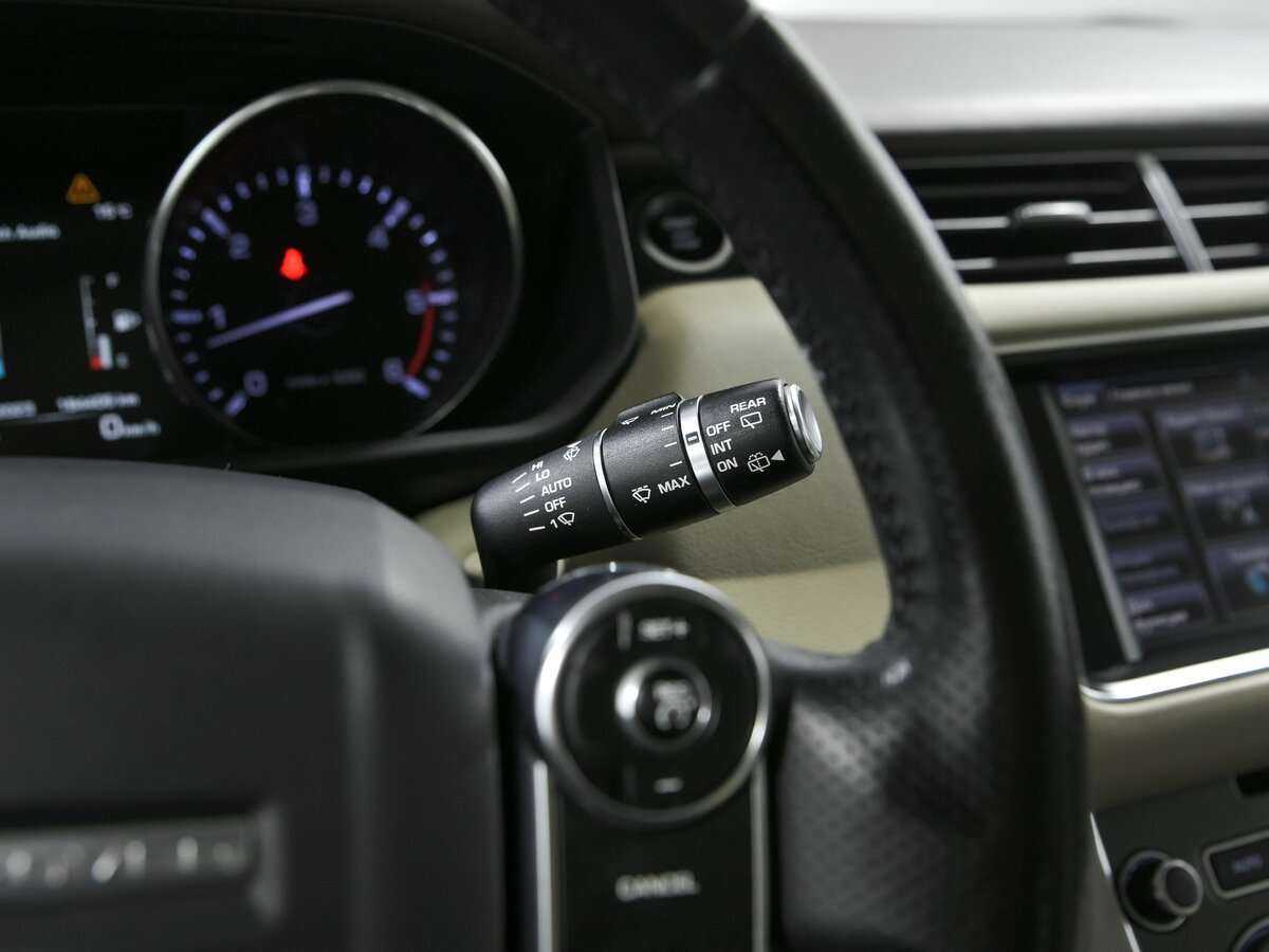 Land Rover Range Rover Sport с пробегом — 2013 год. Фото: #10