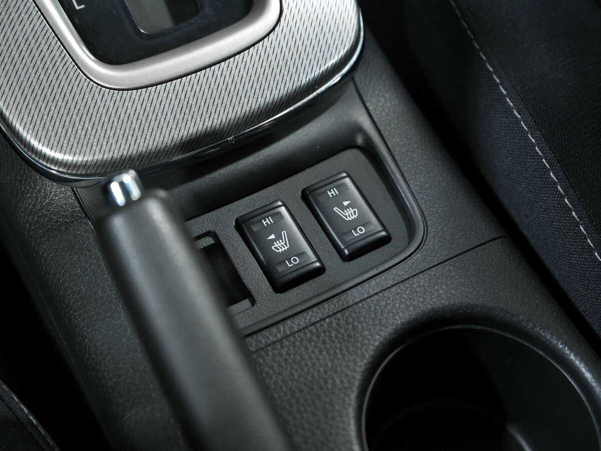 Nissan Sentra с пробегом — 2015 год. Фото: #11