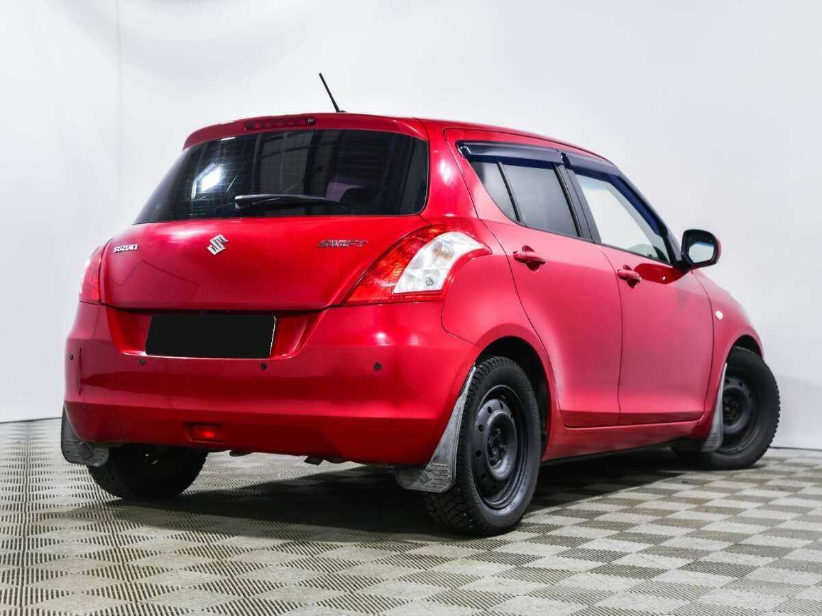 Suzuki Swift с пробегом — 2011 год. Фото: #3