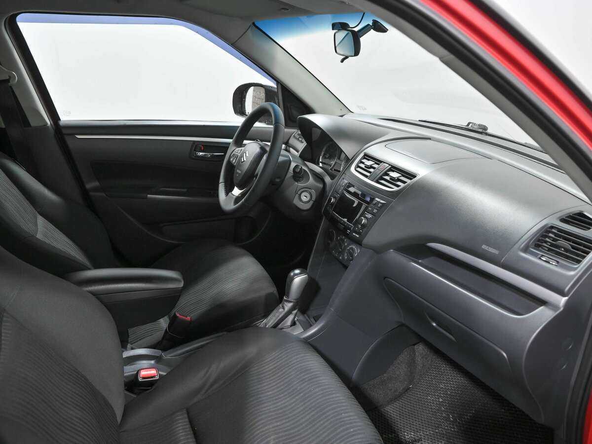 Suzuki Swift с пробегом — 2011 год. Фото: #6