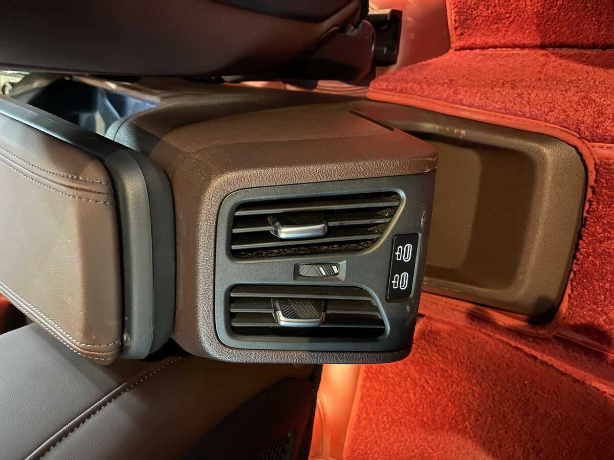 BMW X1 с пробегом — 2023 год. Фото: #12