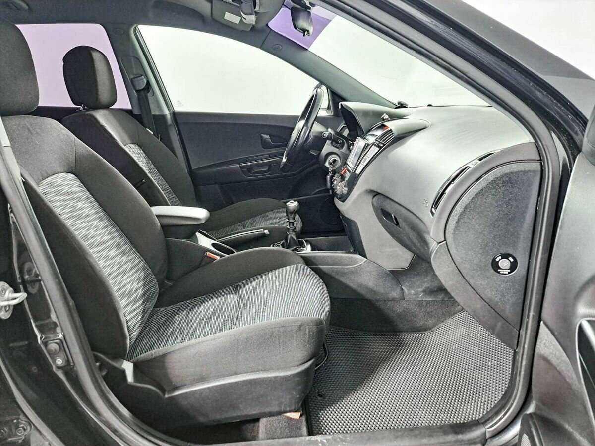 Kia Ceed с пробегом — 2008 год. Фото: #8