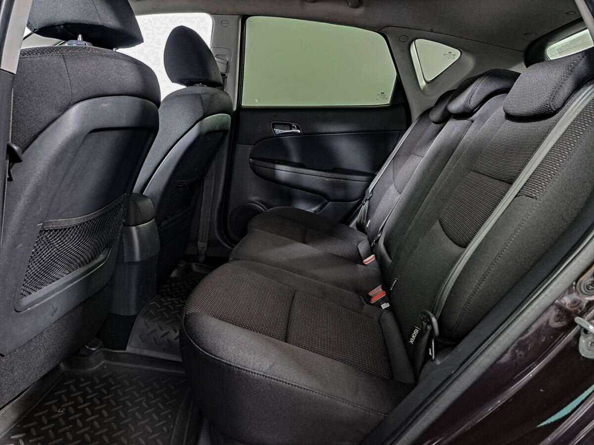 Hyundai i30 с пробегом — 2010 год. Фото: #11