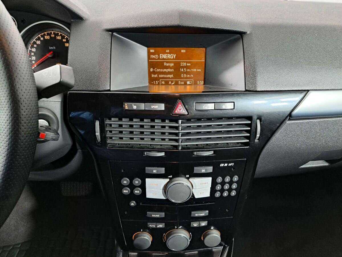 Opel Astra с пробегом — 2008 год. Фото: #14