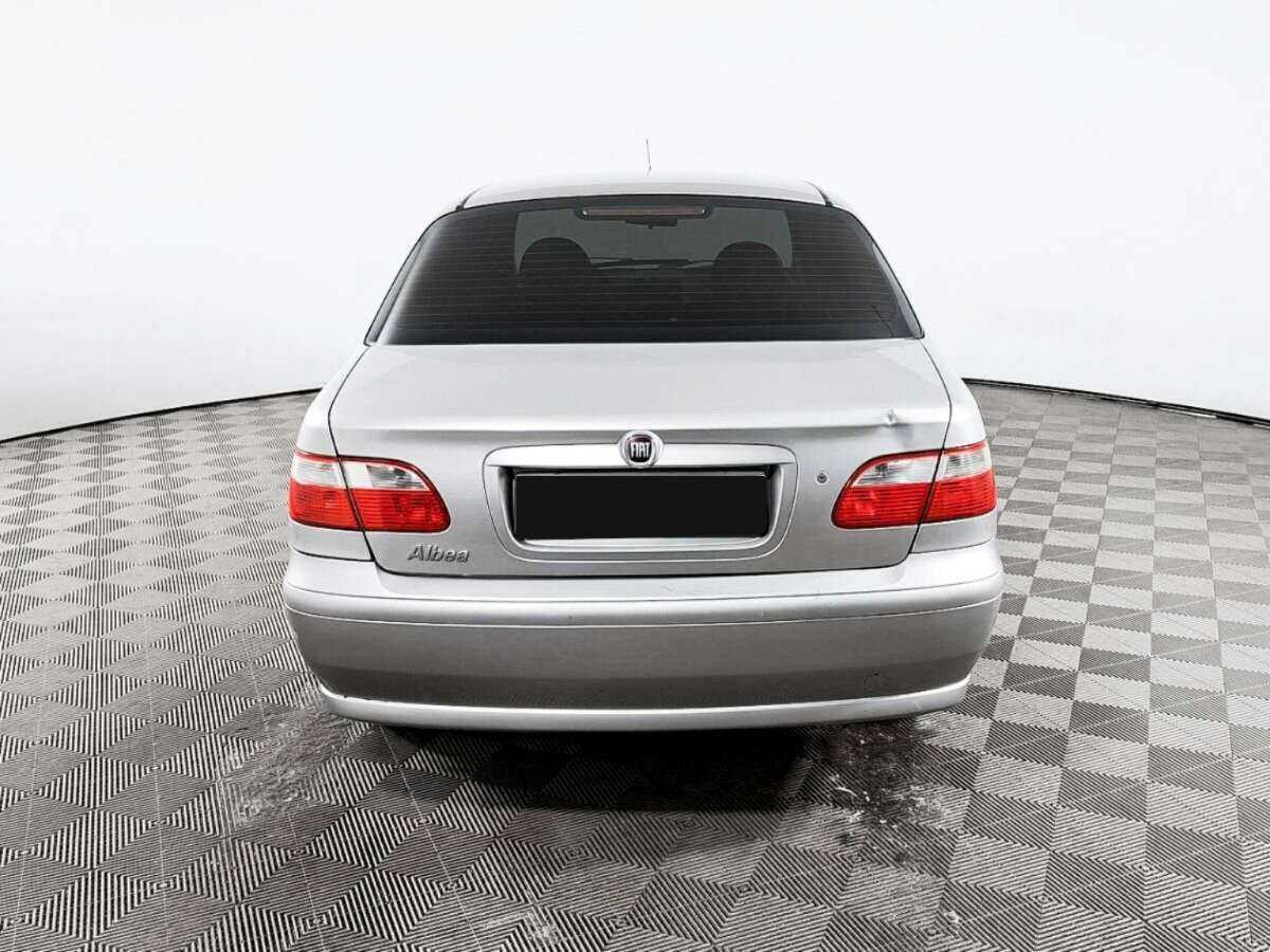Fiat Albea с пробегом — 2011 год. Фото: #5