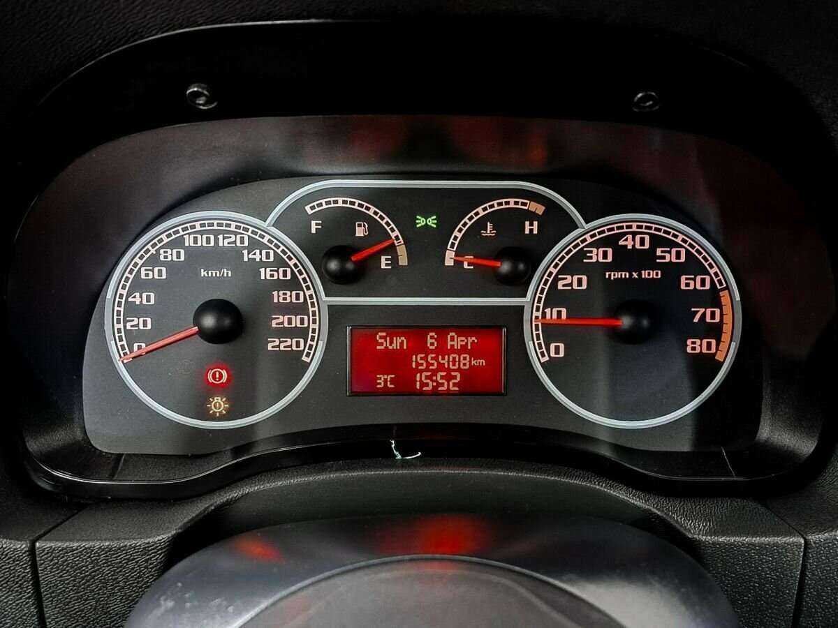 Fiat Albea с пробегом — 2011 год. Фото: #10