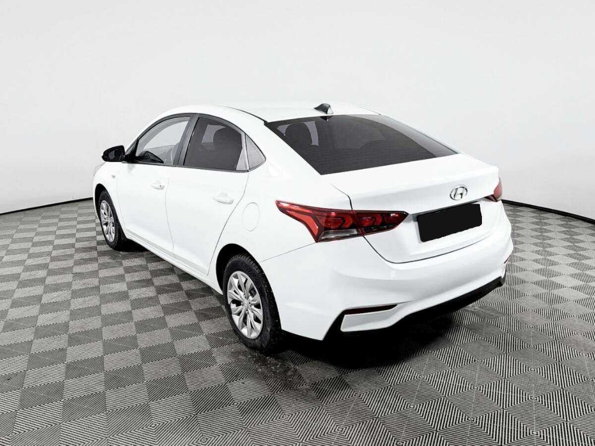 Hyundai Solaris с пробегом — 2017 год. Фото: #6