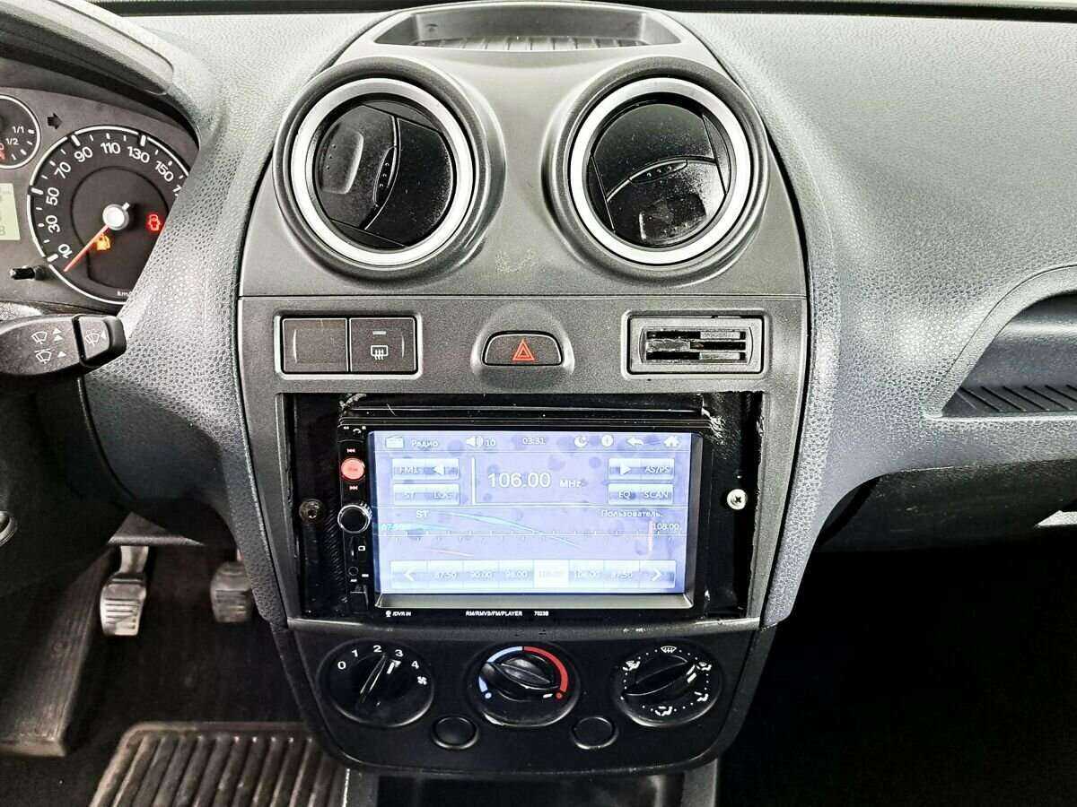 Ford Fiesta с пробегом — 2007 год. Фото: #12