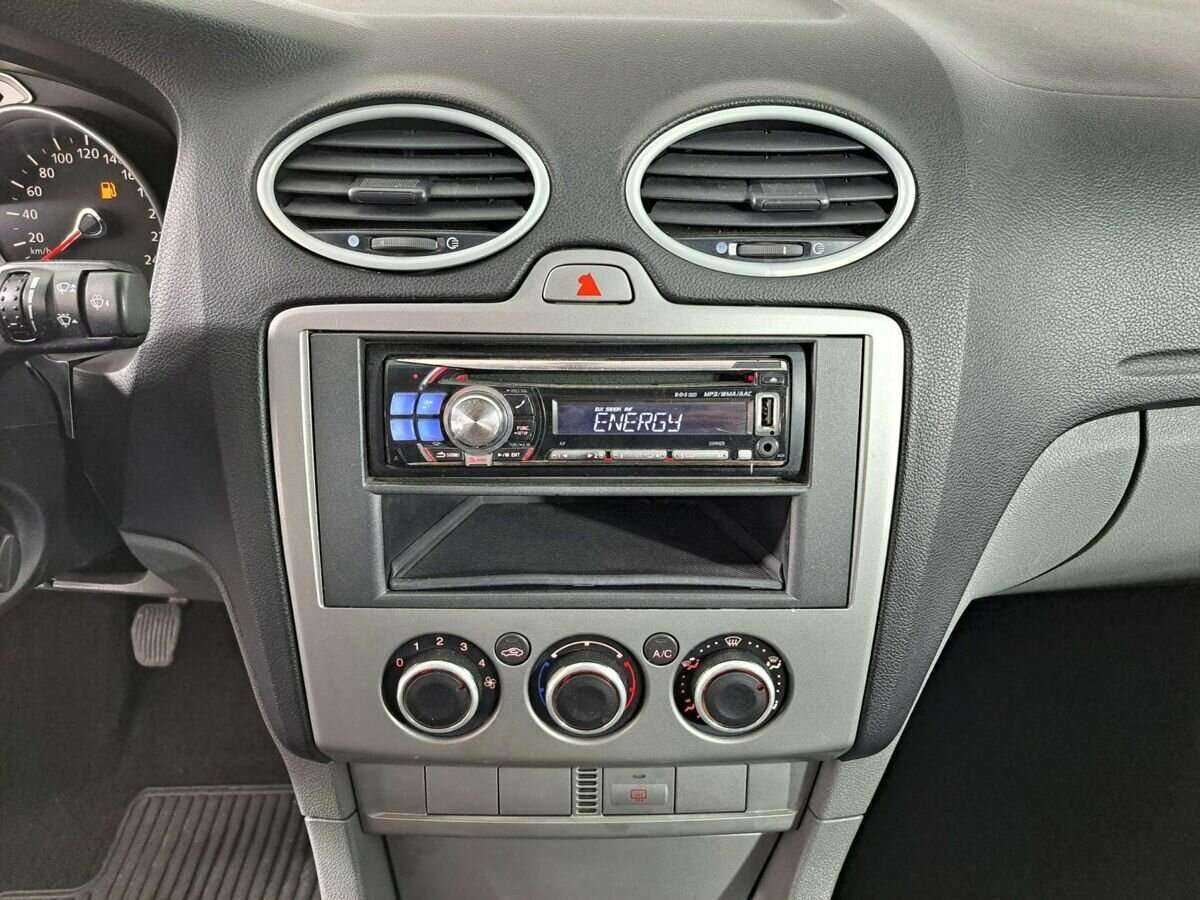 Ford Focus с пробегом — 2008 год. Фото: #12